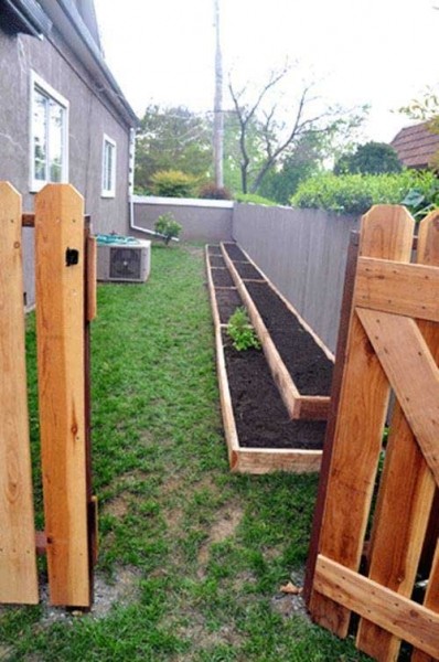 Превосходные идеи, как огородить грядки на садовом участке