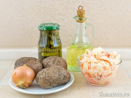 Картофельный салат с квашеной капустой - простое русское блюдо