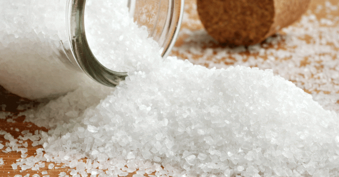 Чтобы проверить, есть ли на вашем доме сглаз, нужны только соль и вода