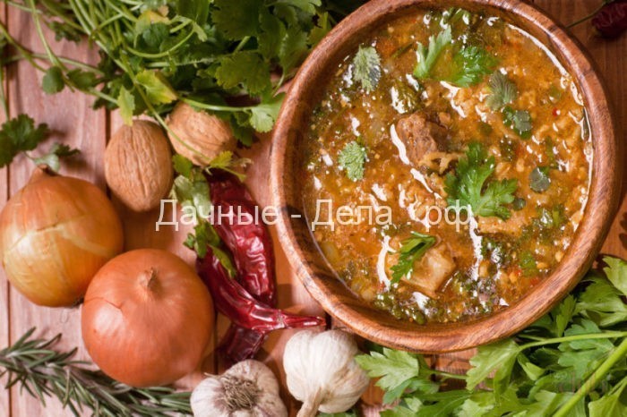 Суп харчо по старинному грузинскому рецепту: добавку требовать будут постоянно