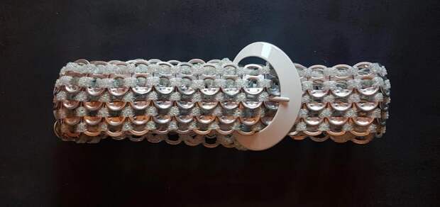 13 шедевральных поделок из колец от алюминиевых банок