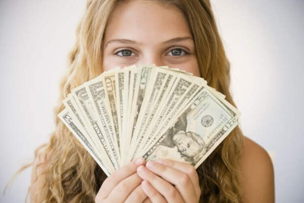 Учёные рассказали, как деньги на самом деле влияют на уровень счастья