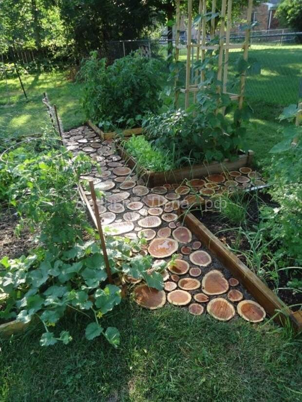 Очень практичные идеи садовых дорожек