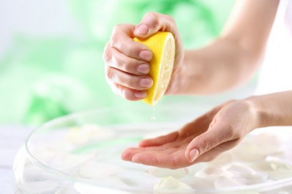 
                   6 действенных способов отмыть руки и ноги после работы на даче            